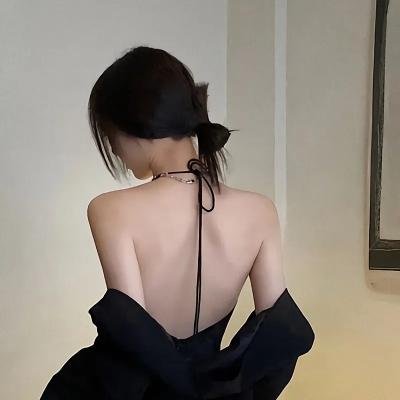 10号舱里的女人